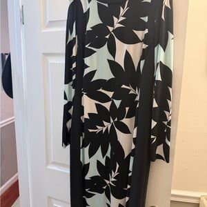 Maggy London Black and Mint Leaf-Print Long Sleeve Dress